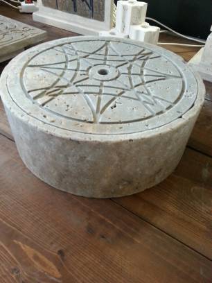Stone-Box in onyx travertine by Rustici del Trusco.